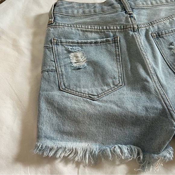 S.O.N.G. Curvy super high rise denim shorts distressed size 5/27 - Picture 5 of 12